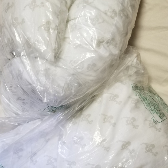 3 pieces pillows - Picture 2 of 2